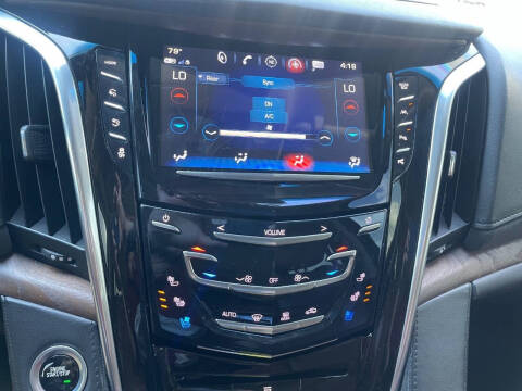 2018 Cadillac Escalade Luxury