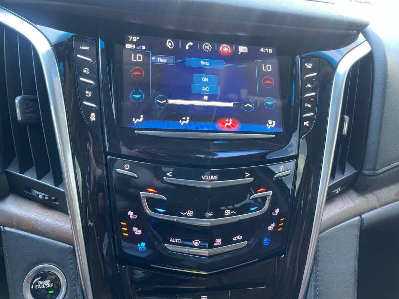 2018 Cadillac Escalade Luxury