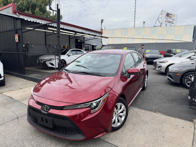 2022 Toyota Corolla LE's photo