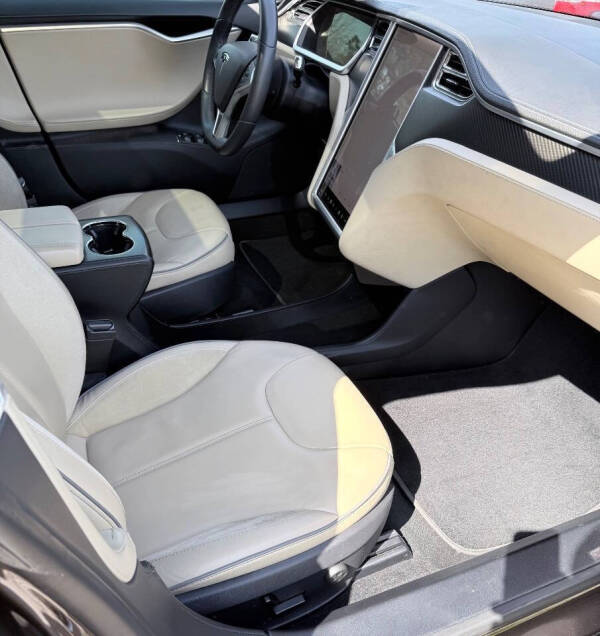 2013 Tesla Model S Performance