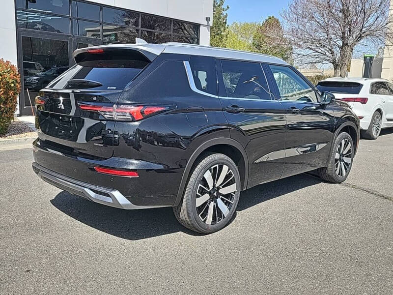 2025 Mitsubishi Outlander SEL Platinum Edition