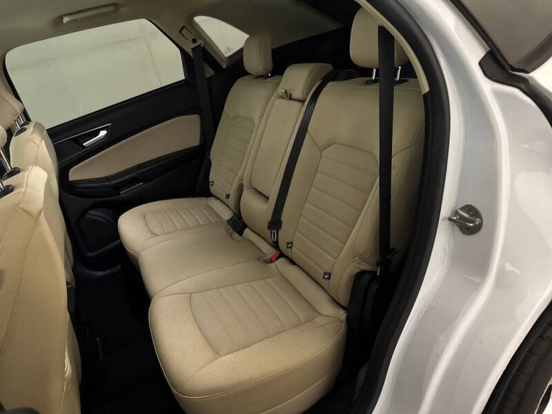 2021 Ford Edge SE