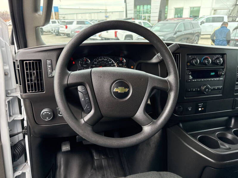 2024 Chevrolet Express 2500