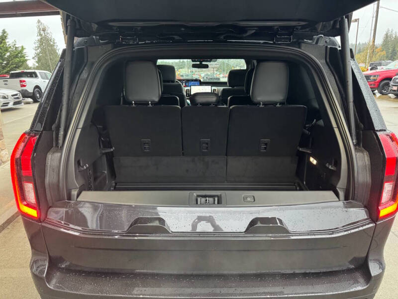 2025 Ford Expedition Tremor