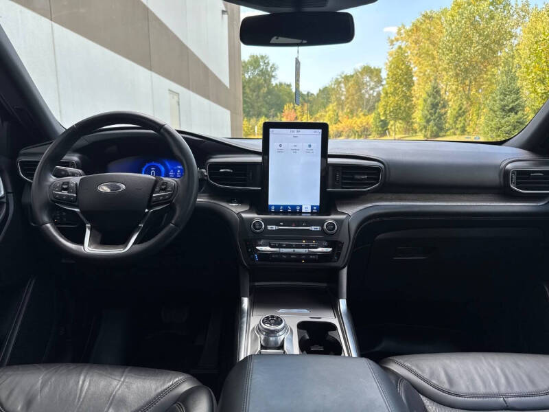 2020 Ford Explorer Platinum