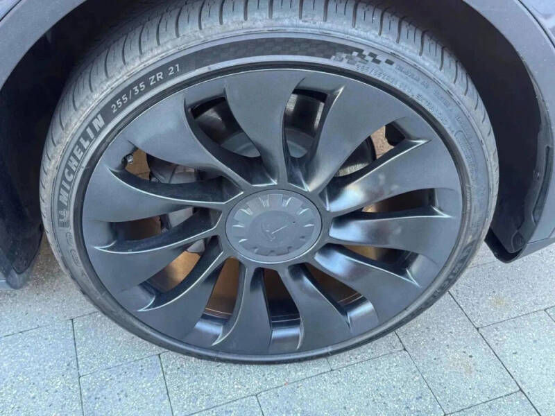 2024 Tesla Model Y Long Range