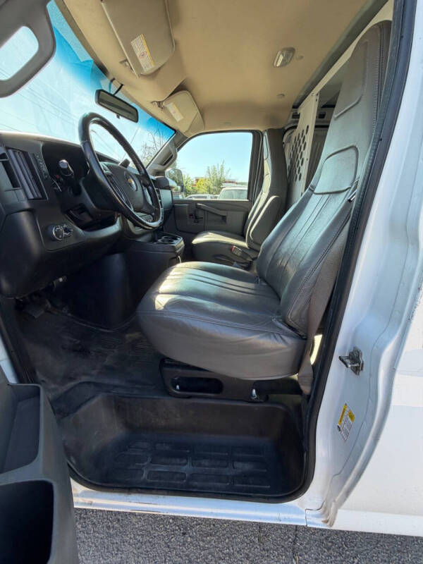 2022 Chevrolet Express 2500