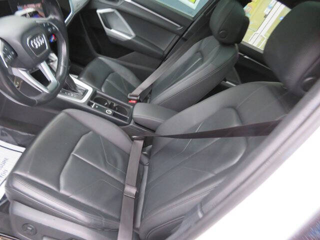 2021 Audi Q3 quattro Premium 40 TFSI