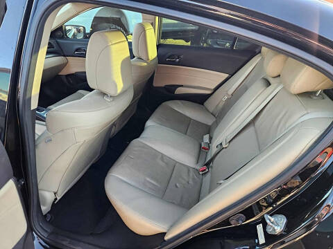 2013 Acura ILX 2.0L w/Premium