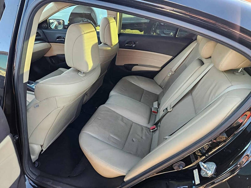 2013 Acura ILX 2.0L w/Premium