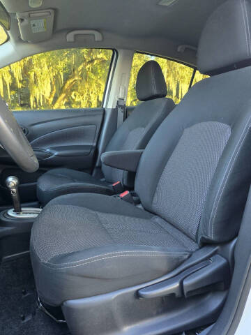 2019 Nissan Versa SV