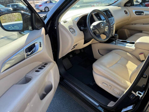 2017 Nissan Pathfinder SL