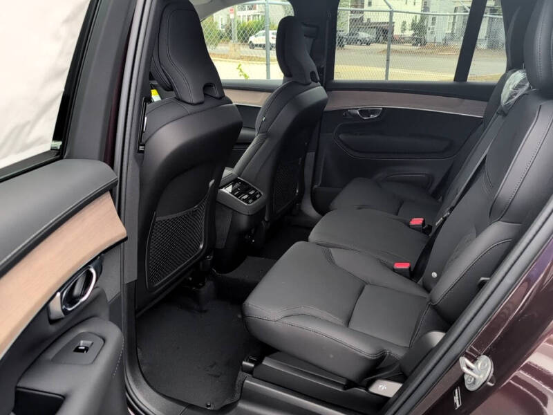 2026 Volvo XC90 B5 Core