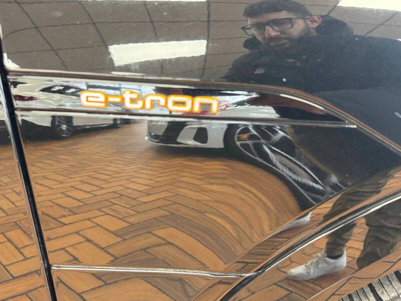 2019 Audi e-tron quattro Prestige