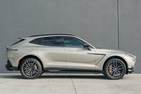 2023 Aston Martin DBX 707