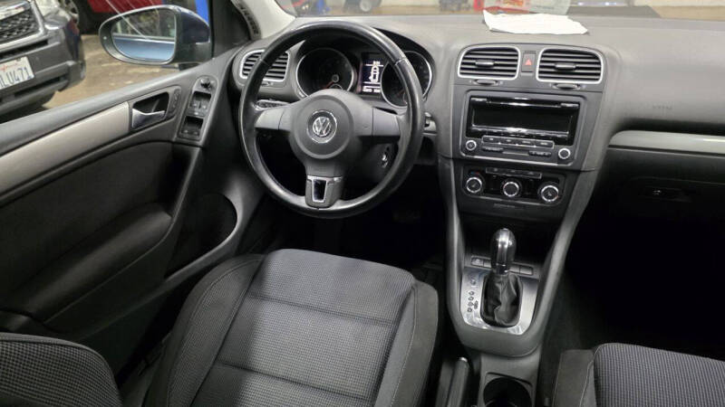2013 Volkswagen Golf 2.5L PZEV