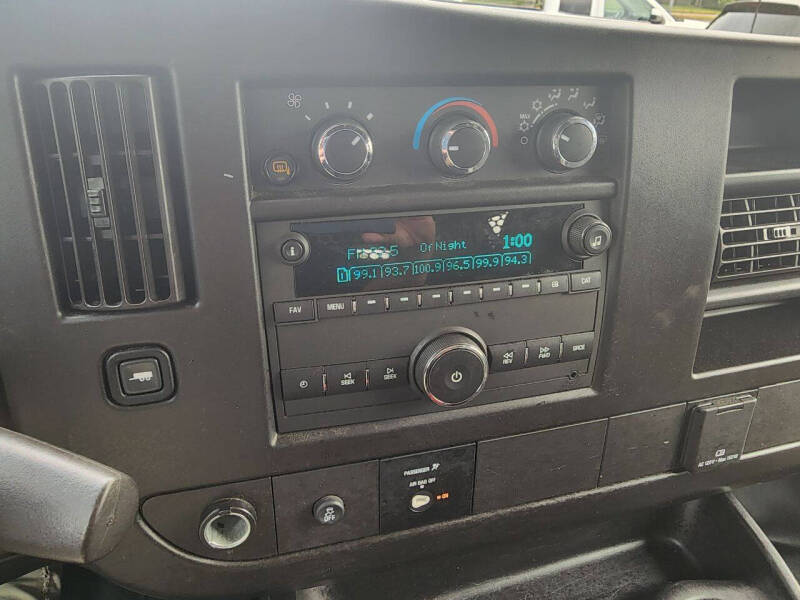 2023 GMC Savana 2500