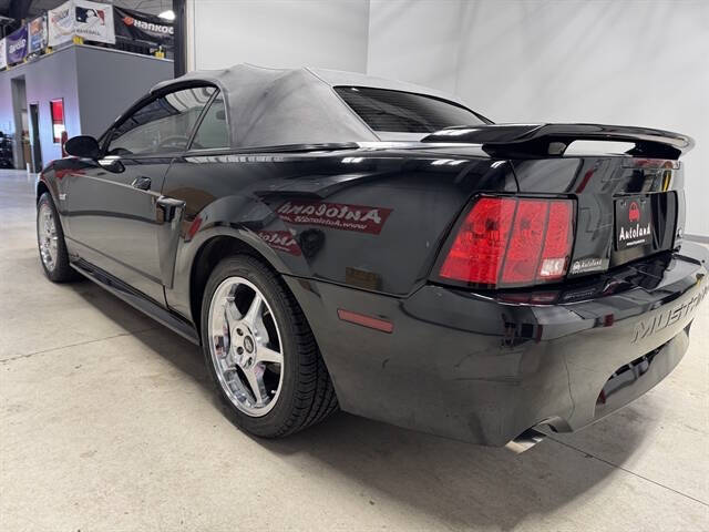 2003 Ford Mustang