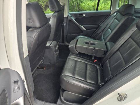 2009 Volkswagen Tiguan SE 4Motion