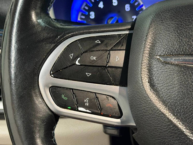 2021 Chrysler Pacifica Touring - Photo 35
