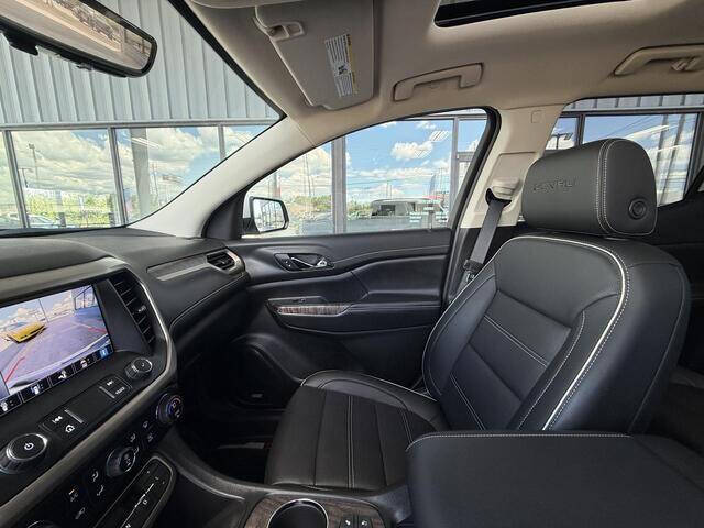 2022 GMC Acadia Denali