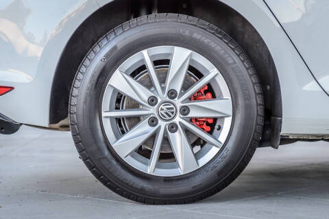 2016 Volkswagen Golf TSI S