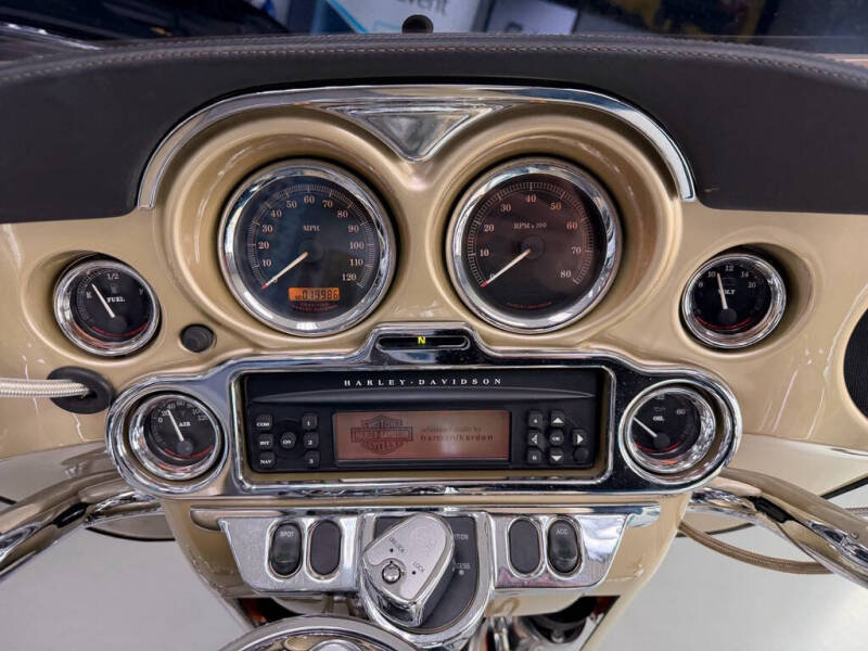 2006 Harley-Davidson FLHT