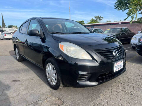 2014 Nissan Versa 1.6 S