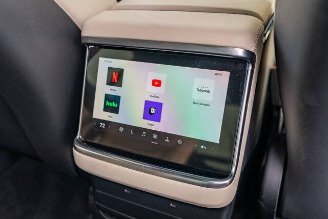 2022 Tesla Model X 62