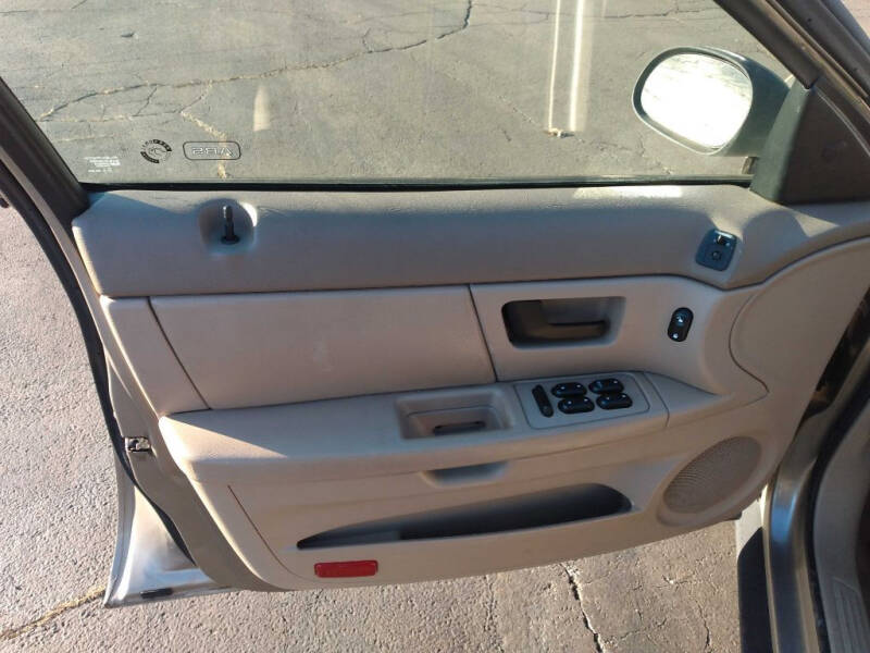 2004 Ford Taurus SES