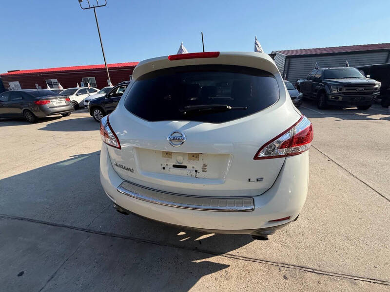2011 Nissan Murano LE