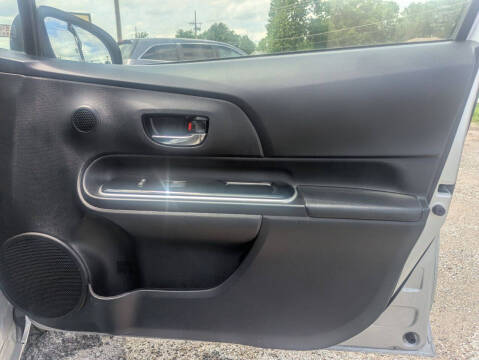 2016 Toyota Prius c Four