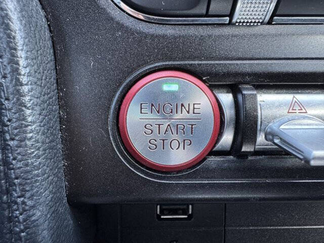 2022 Ford Mustang EcoBoost