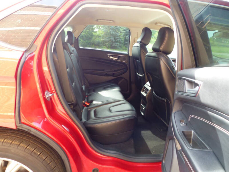 2022 Ford Edge Titanium