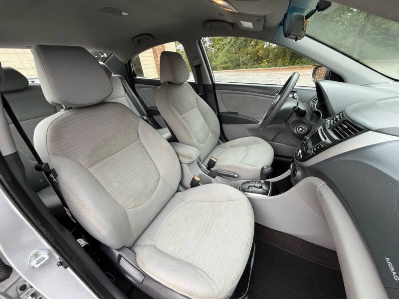 2017 Hyundai Accent Value Edition