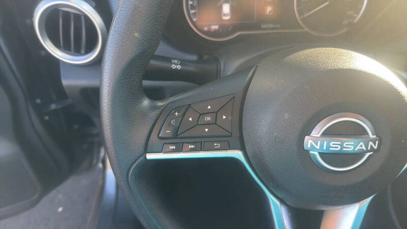 2023 Nissan Versa SV