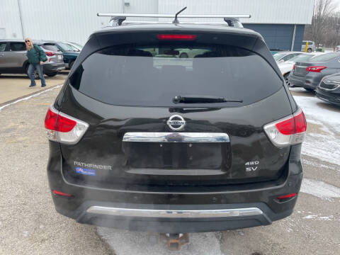 2015 Nissan Pathfinder SV