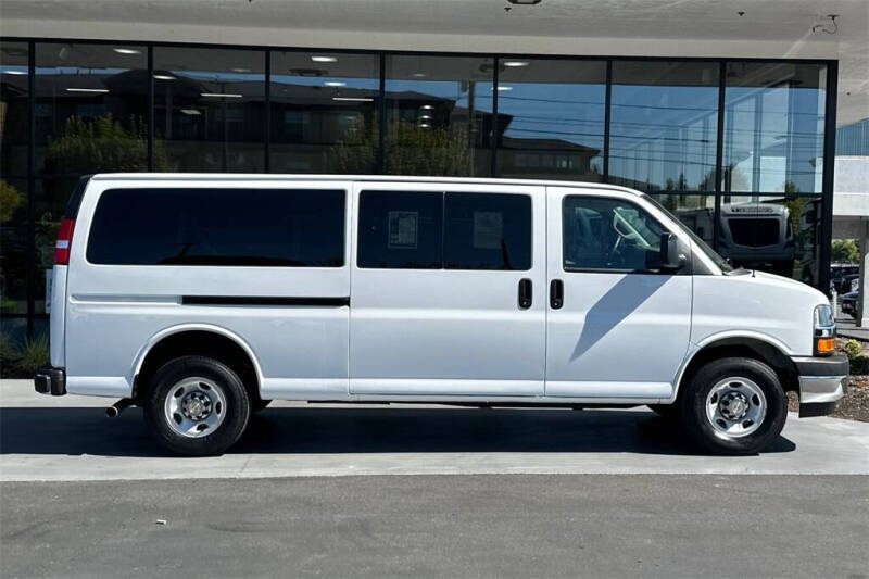 2024 Chevrolet Express LT 3500