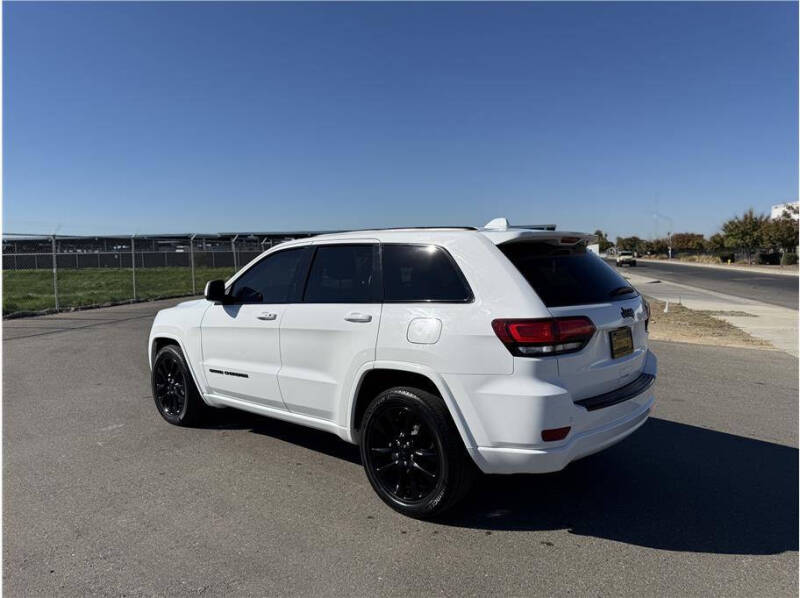 2017 Jeep Grand Cherokee Altitude