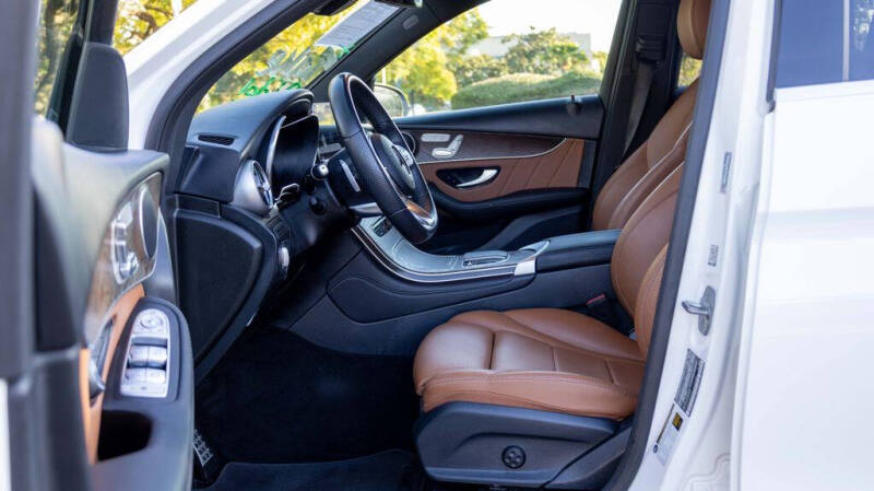 2020 Mercedes-Benz GLC GLC 300