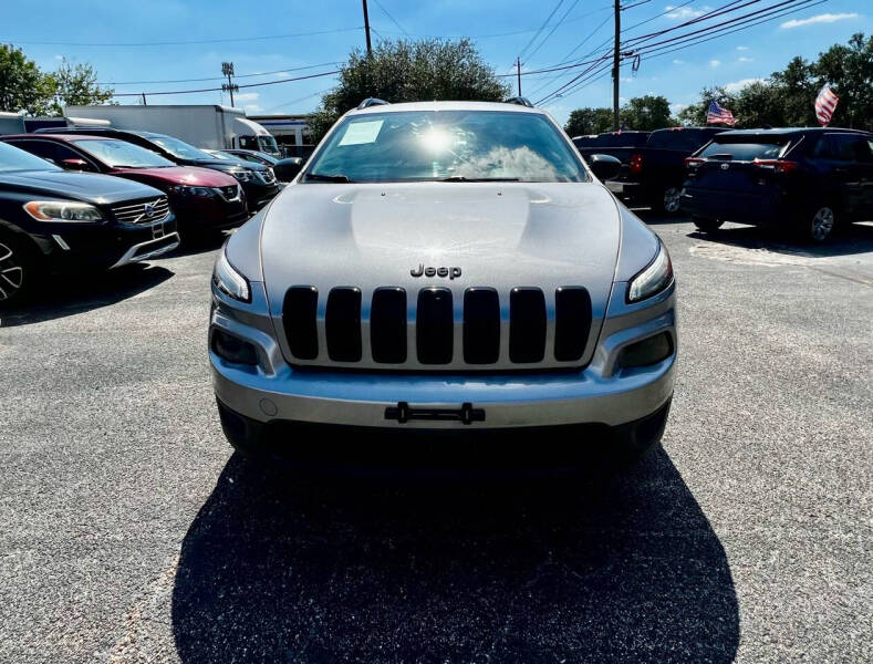 2016 Jeep Cherokee for sale at GATEWAY  FINANCE  INC - GATEWAY FINANCE INC in Houston TX