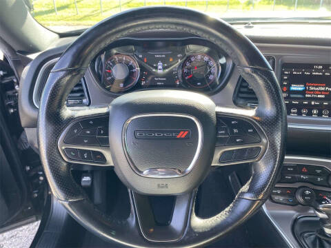 2022 Dodge Challenger SXT