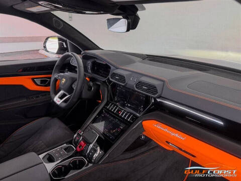 2024 Lamborghini Urus S