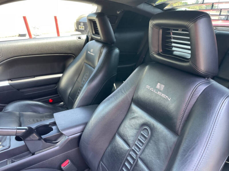 2006 Ford Mustang GT Deluxe