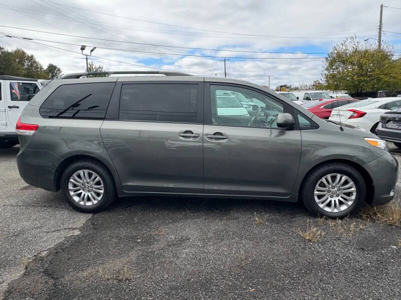2013 Toyota Sienna