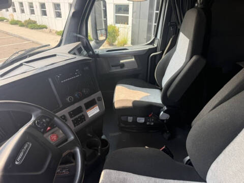 2021 Freightliner Cascadia