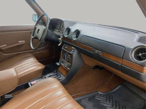 1977 Mercedes-Benz 300-Class