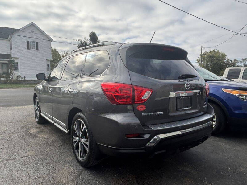 2017 Nissan Pathfinder S