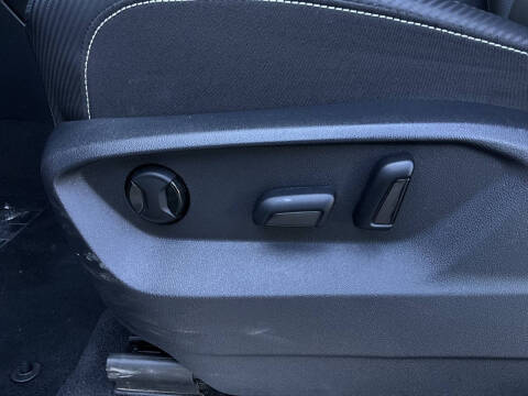 2025 Volkswagen Atlas Cross Sport SE 4Motion