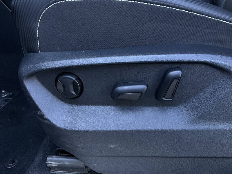 2025 Volkswagen Atlas Cross Sport SE 4Motion